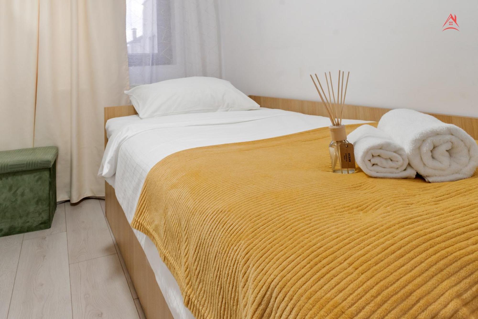 Central Town Cosy Apartment Bukarest Exteriör bild